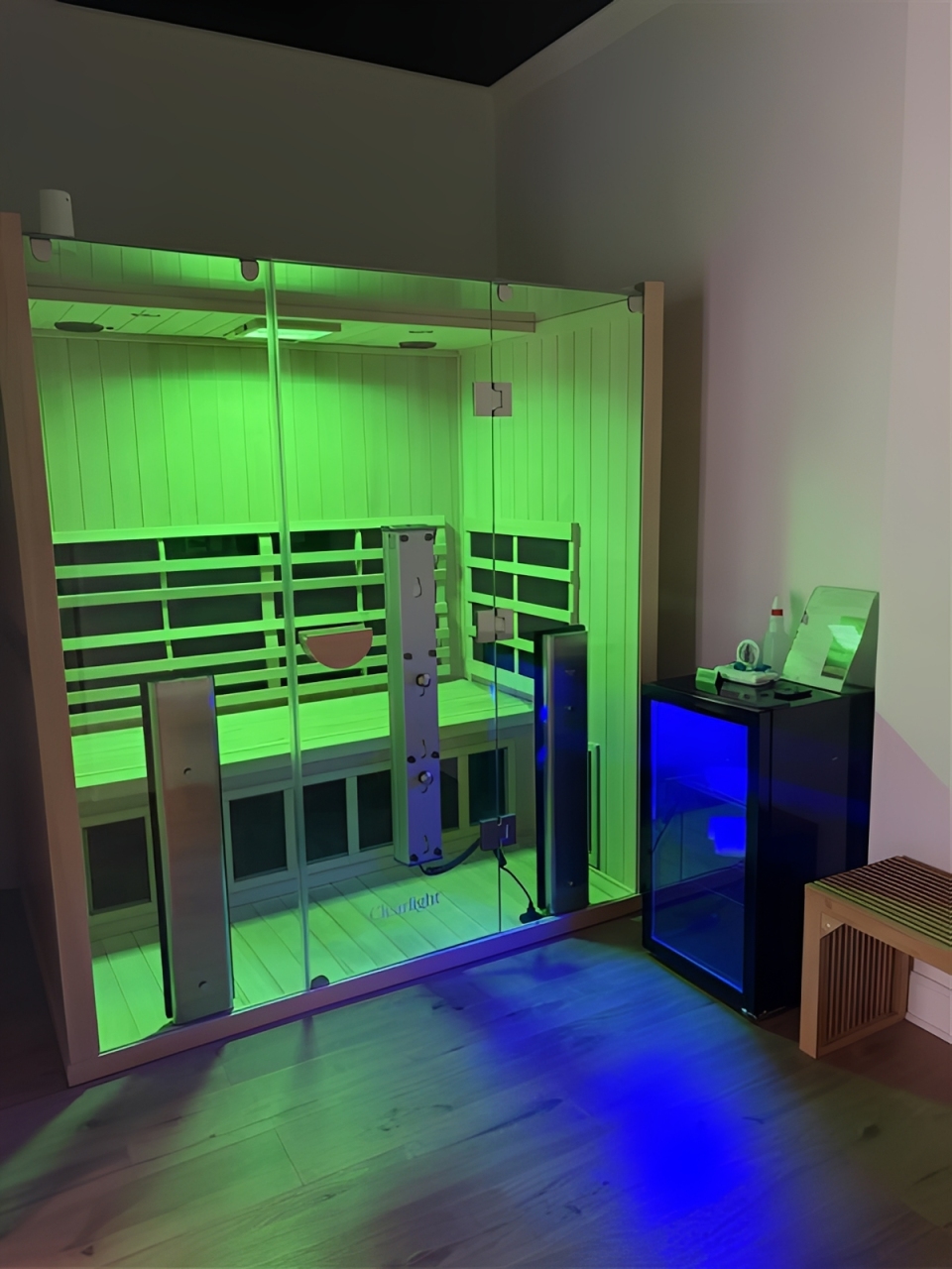 EE9DF22C 0203 40FB 95E4 AF47511EA0E8 (1)